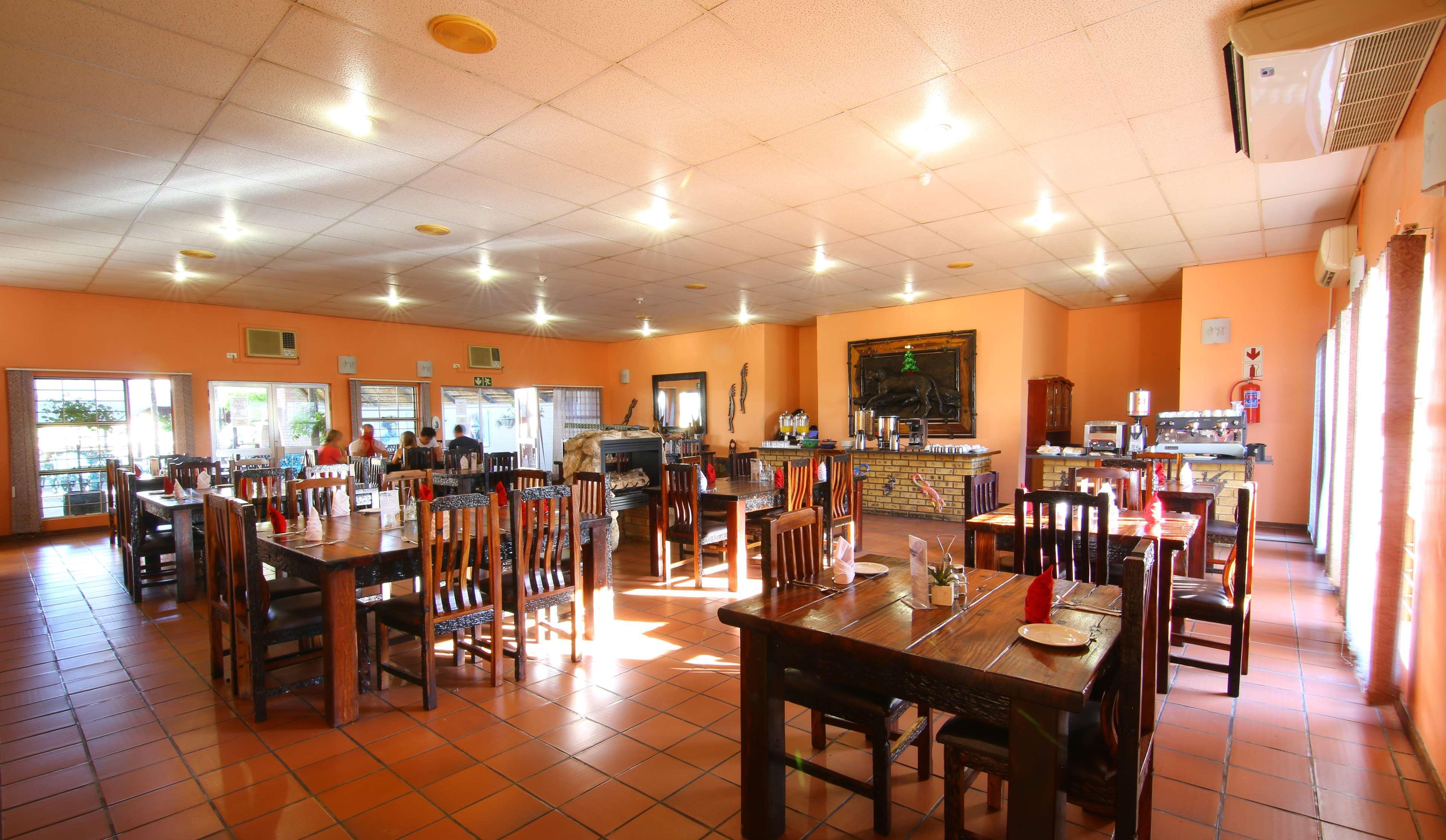 Kalahari Arms Hotel Khemsbok Eksteriør billede