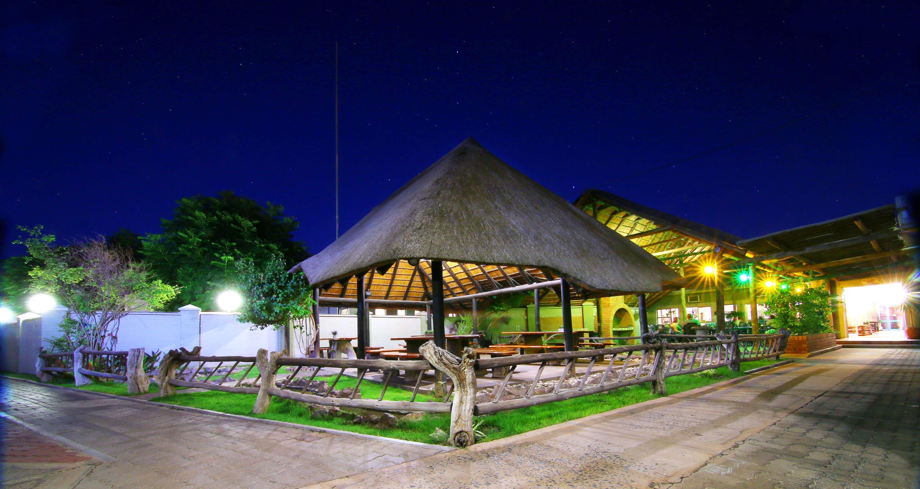 Kalahari Arms Hotel Khemsbok Eksteriør billede