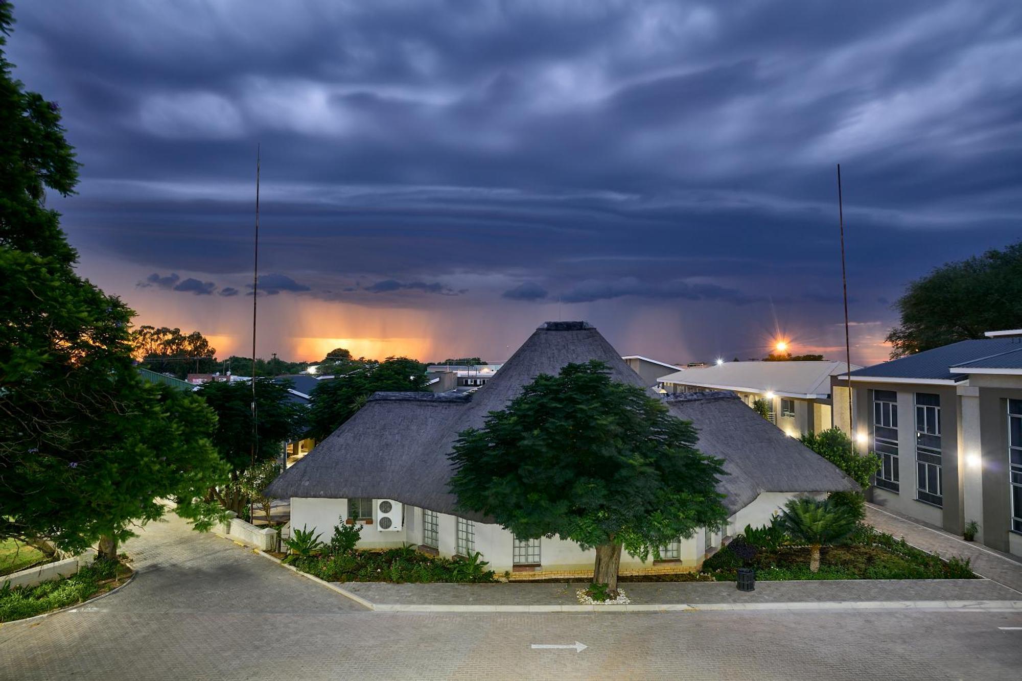 Kalahari Arms Hotel Khemsbok Eksteriør billede