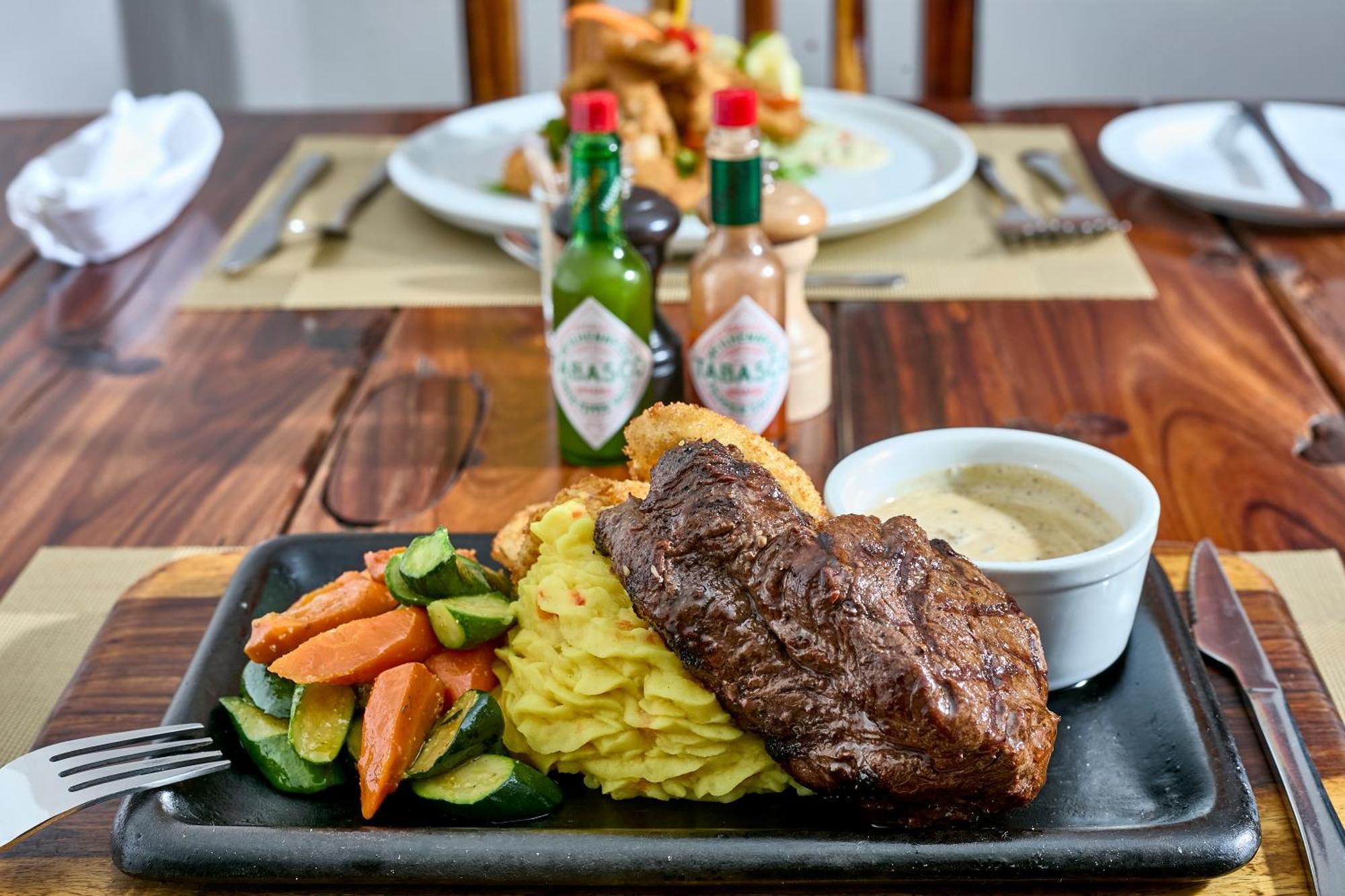 Kalahari Arms Hotel Khemsbok Eksteriør billede