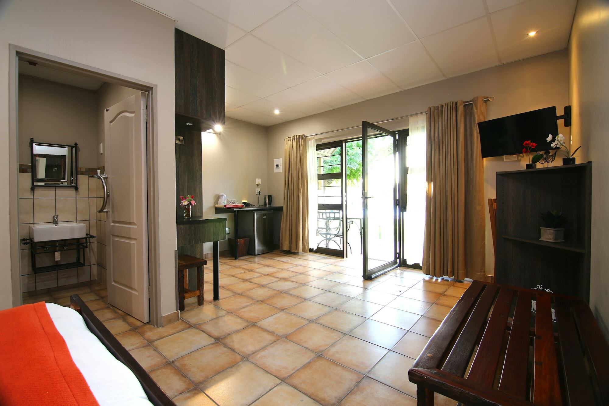 Kalahari Arms Hotel Khemsbok Eksteriør billede